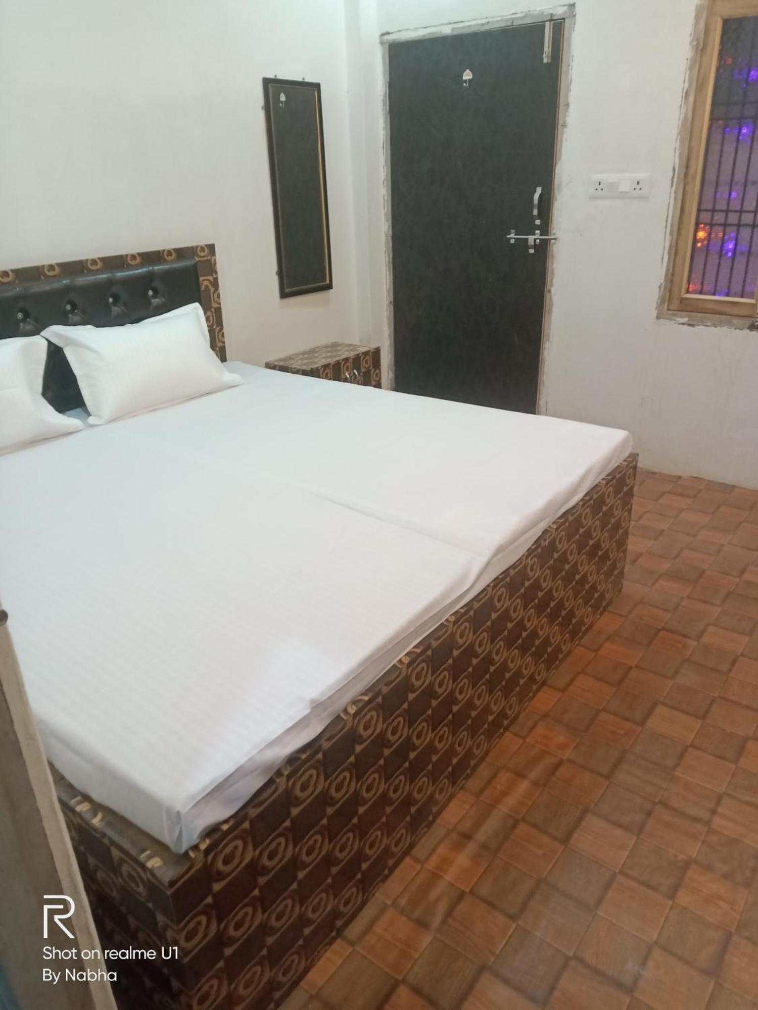Shivaay Home Stay Váránaszi Kültér fotó