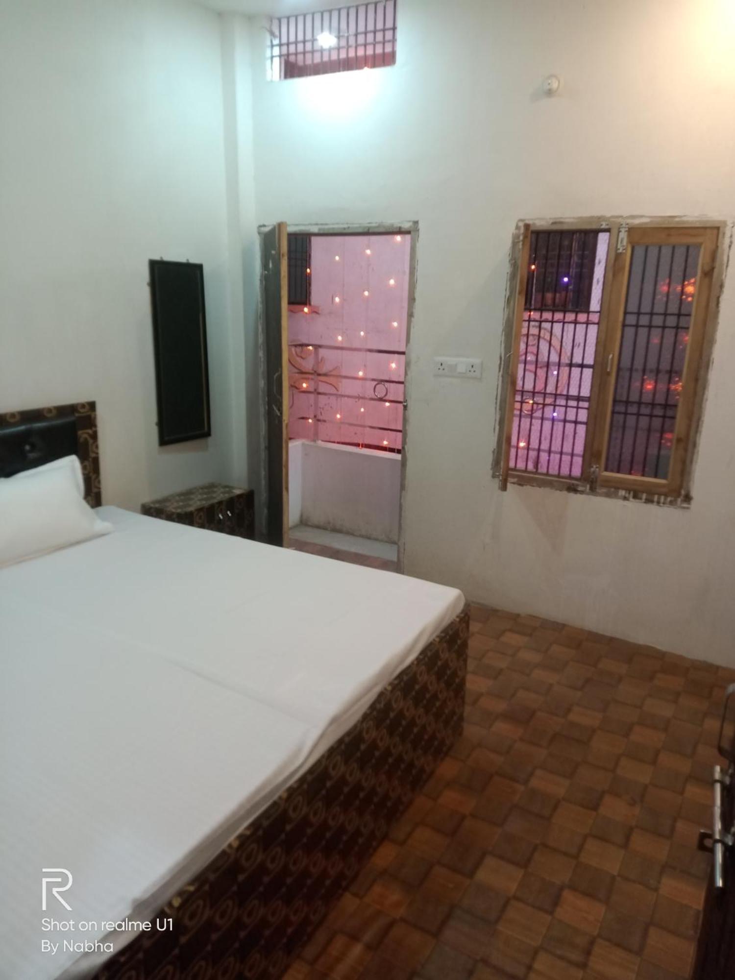 Shivaay Home Stay Váránaszi Kültér fotó